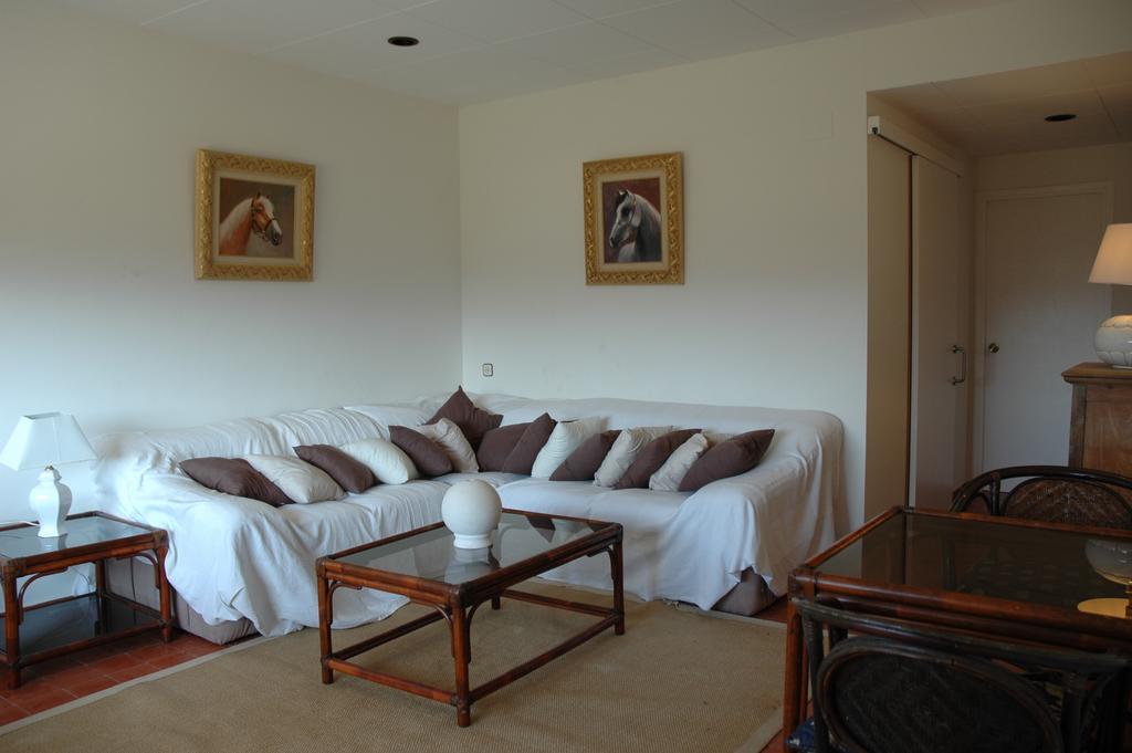 Residential Horse Club Costa Brava Hostel ซานตากริสตีนาเดโฮ ห้อง รูปภาพ
